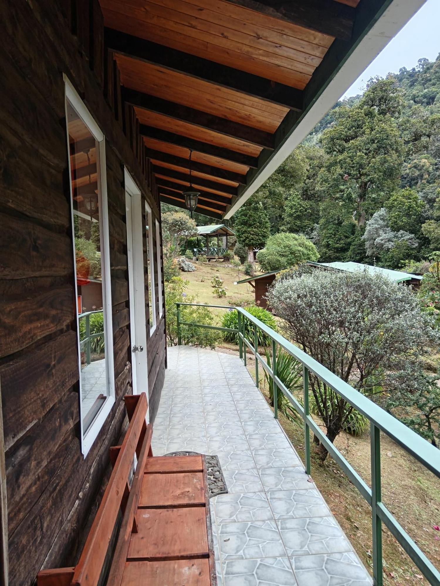 Miriam'S Quetzals Lodge San Gerardo de Dota Esterno foto