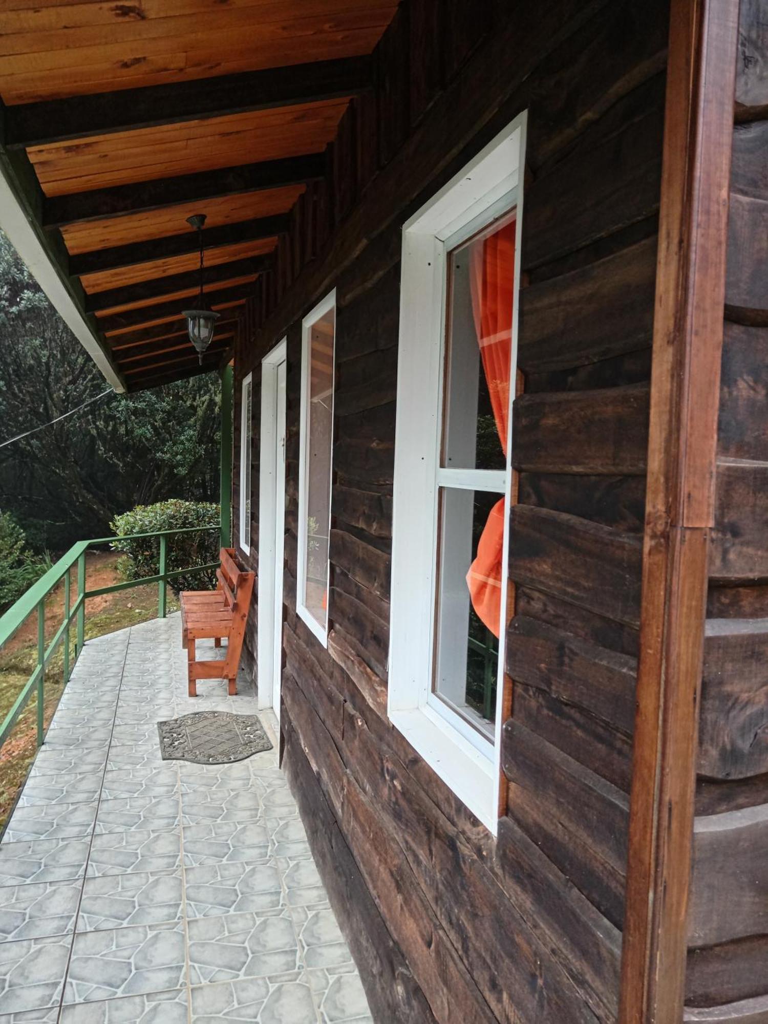 Miriam'S Quetzals Lodge San Gerardo de Dota Esterno foto